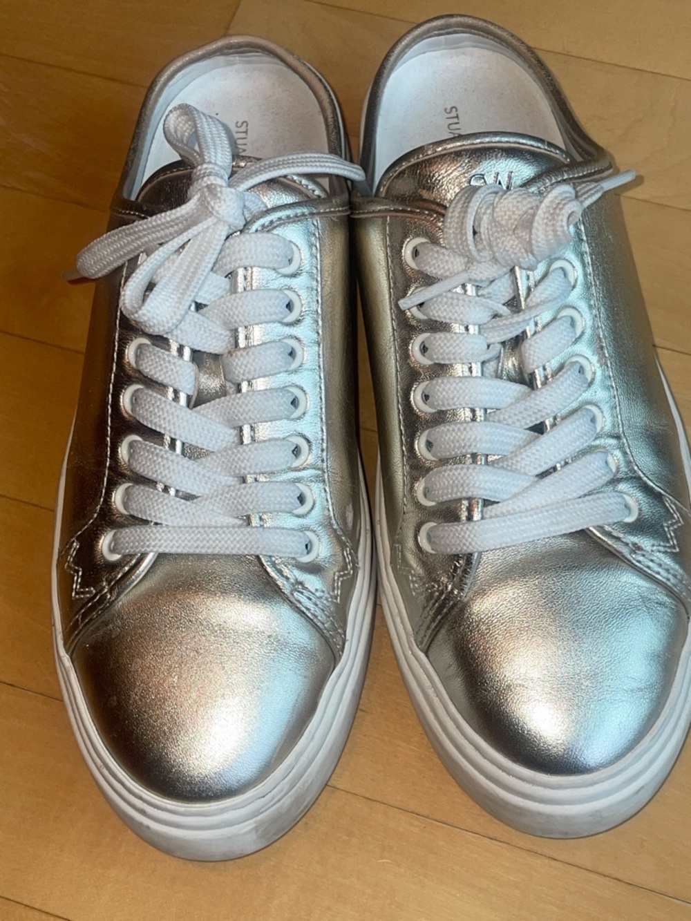 Stuart Weisman metallic gold mule sneaker Size 7